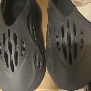 Yeezy ADIDAS Foam Runners Black Sculpted Slip-On Foam Shoes